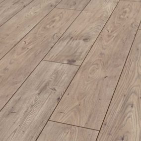 Swiss Krono My Floor Chalet PRÉMIUM Chestnut Beige 10 mm laminált padló, színek: barna (világos), barna (sötét), padlófűtéshez alkalmazható.