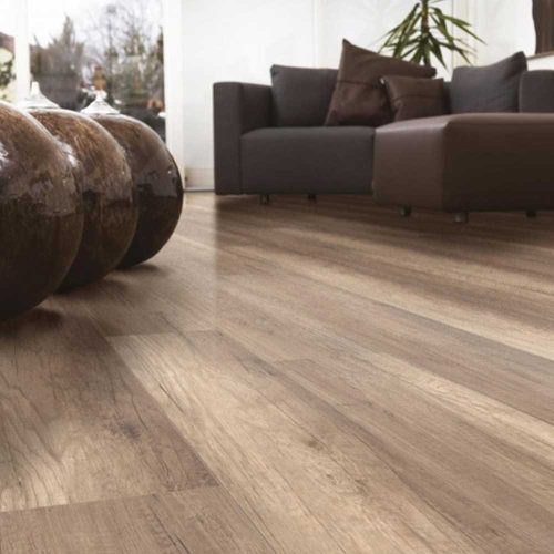 Kaindl BASIC + Eiche Oak Mill 8 mm laminált padló, színek: barna (sötét), barna, padlófűtéshez alkalmazható.