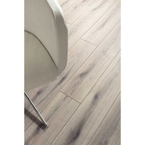 Kaindl CLASSIC AQUA Eiche Oak Evoke Solano 8 mm laminált padló, színek: szürke, barna (világos), barna, barna (sötét), padlófűtéshez alkalmazható.