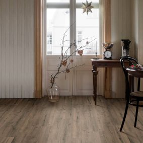   Unilin XPERT PRO Good vízálló Laminált padló, BASIC, Cookie oak 7 mm, 1 sávos